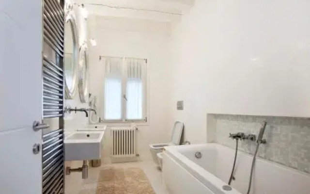 Casa Fortuny Luxury Apartment