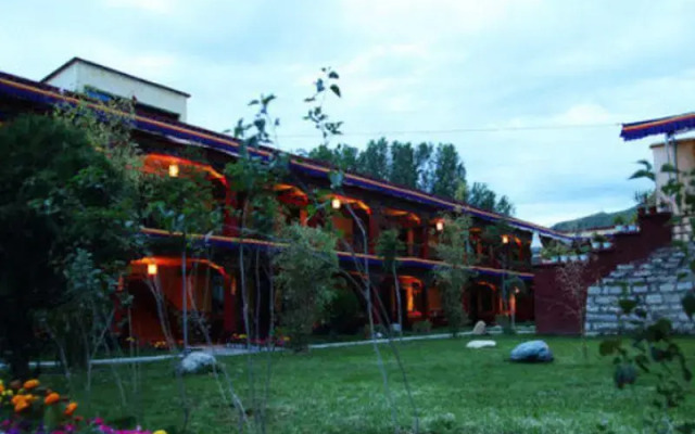 Lhasa Jia Re Bu Tong Yododo Inn