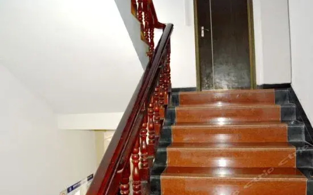 Jingzhou Sanxing Inn