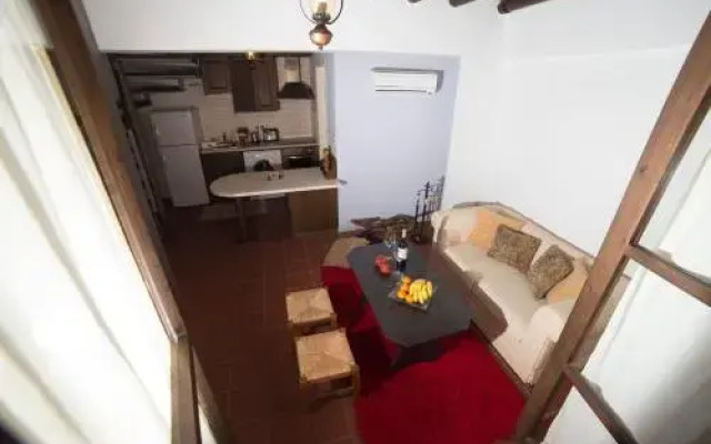 Symposio Nikos House