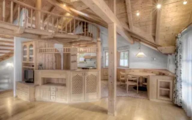 Alexander Mountain-Lodge