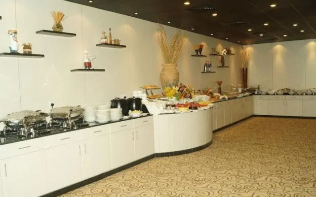 Ashaad Al Tahliah Hotel And Suites