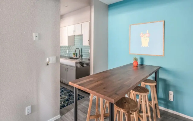 Chic 2BR Near ASU Pool by Wanderjaunt