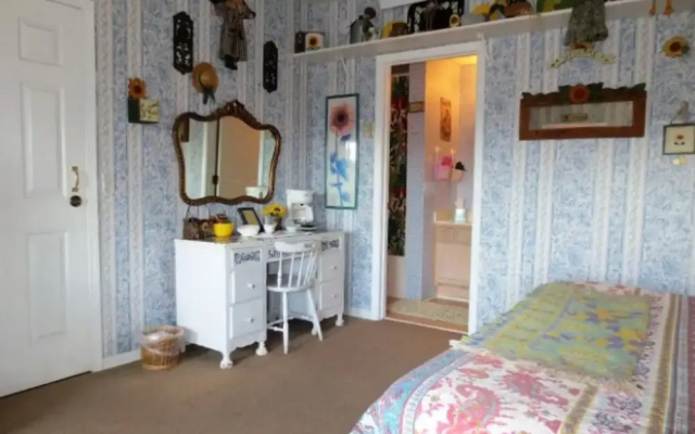 Sunflower Room