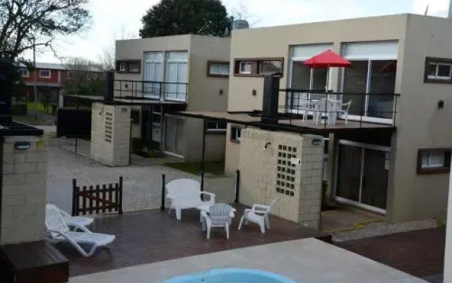 Laguna Park Duplex & Suites