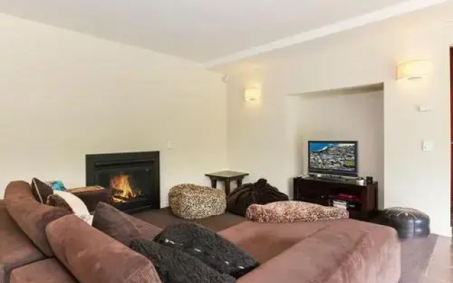 Silky Oaks Oasis - Surf Side