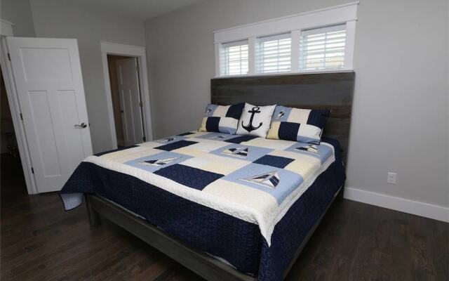 Cape Seaside - 7 Br Home