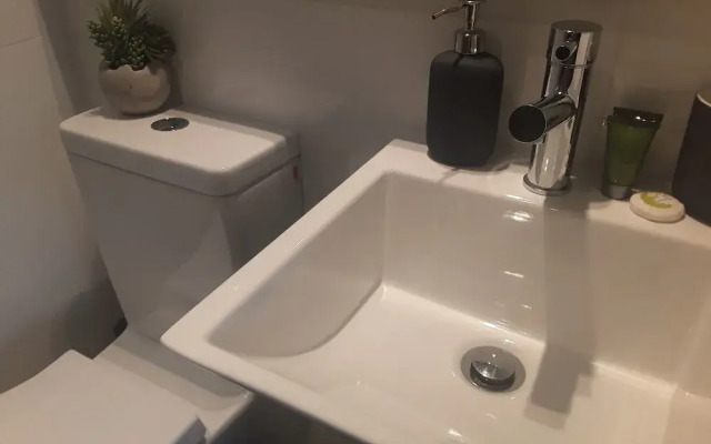 Sunshine Beach Luxe Apartment