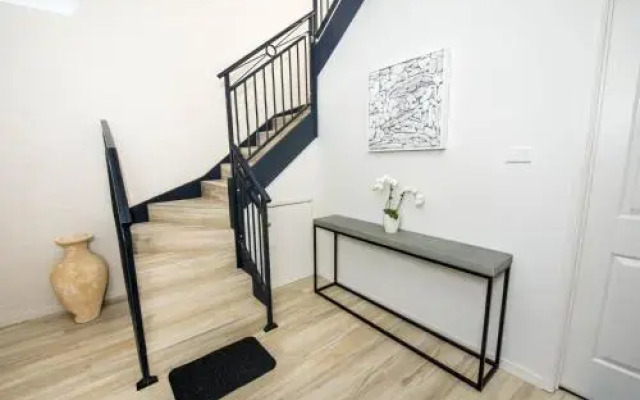 Beach House 72A Marine Drive - Fingal Bay