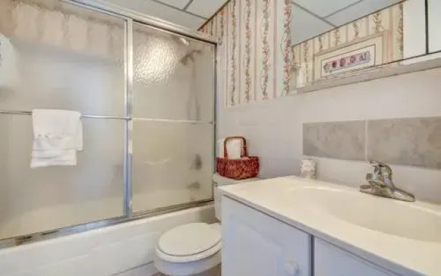 Oceanfront Condo with Beach Access, Pool, and Tennis Court by RedAwning