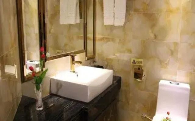 Lavande Hotel Wuhan Wujia Mountain Branch