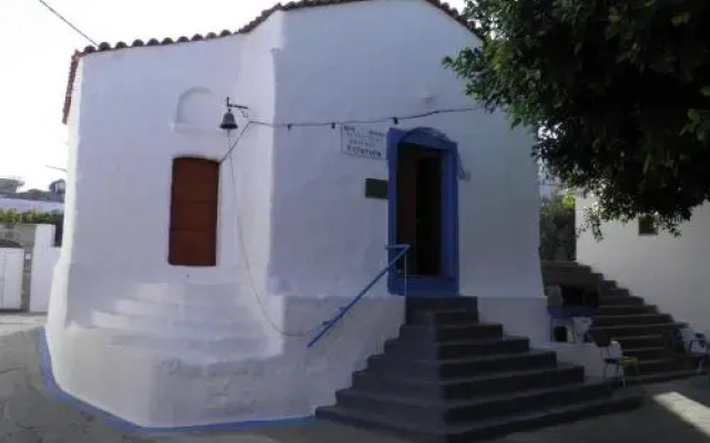 Archangelos Houses