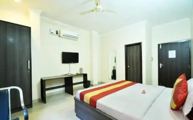 OYO 7676 Golden Sunrise Inn