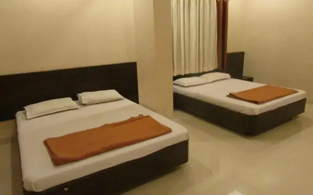 Hotel Sai Tirth