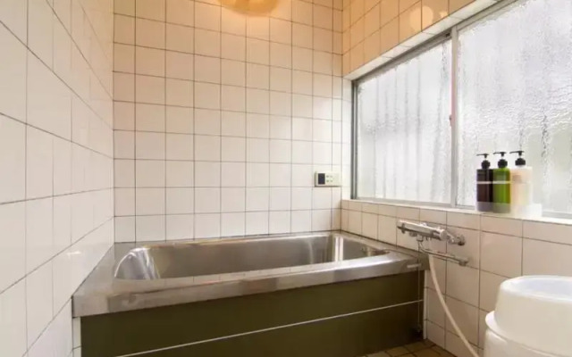 Super Spacious Apt In Shinsaibashi
