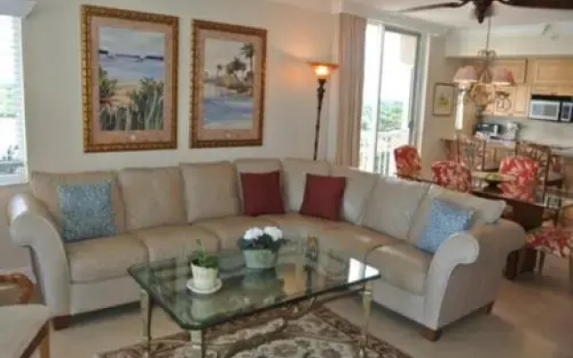 Luxury Condo Located in Fabulous Resort with Olympic-Size Pool by RedAwning