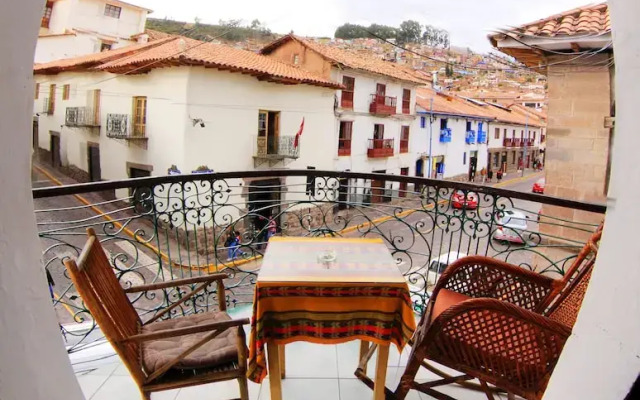 Peruvian Hostal Plaza de Armas