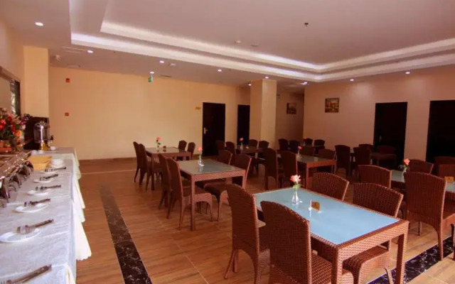 Zhuhai 365 Art Hotel