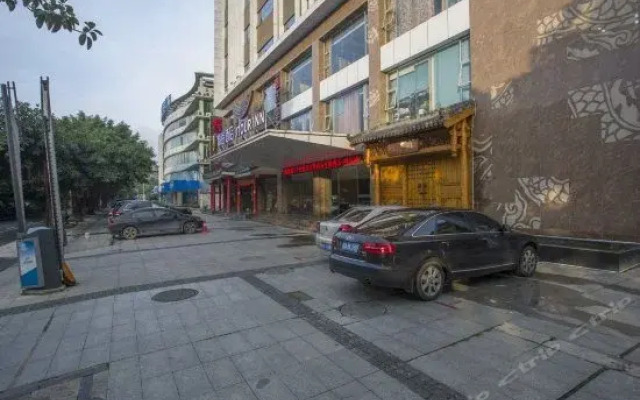 Yueyan Hotel (Nanning Convention and Exhibition Center Longxi Subway Station)