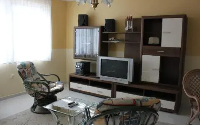 Orwa apartmanok - Cédrus köz