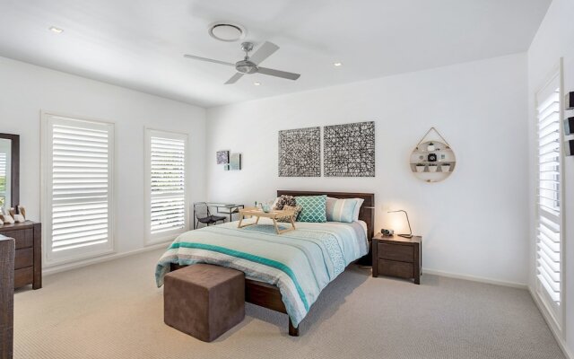 Sandy Point Road, 7A