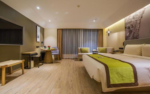 Hangzhou Canal Atour Hotel