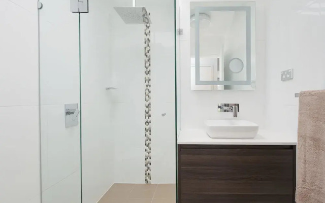 Cirrus, 2/44 Marine Drive