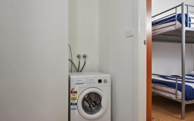 Short Street, 4, The Beach Cottage – Guest Rooms – Fingal Bay