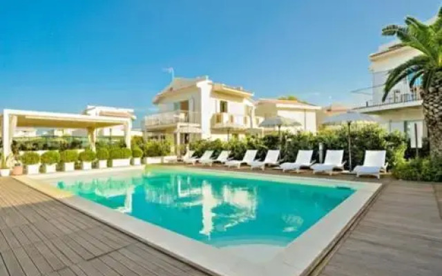 Ancora Bianca Beach Residence