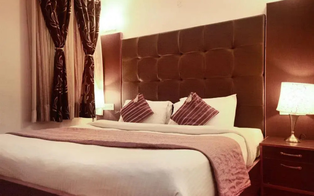 ZO Rooms Mall Road