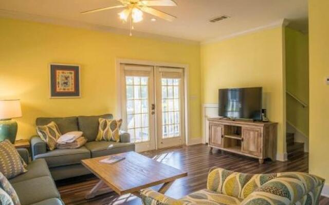 Purple Parrot 31C - 2 Br Condo