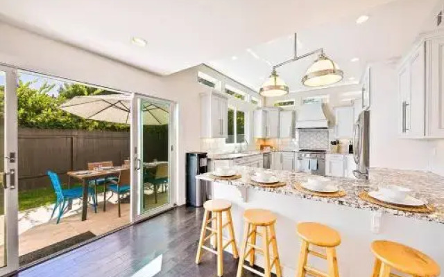 Relaxing 6BR La Jolla Retreat