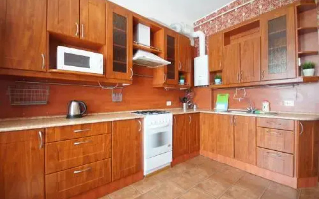 SutkiSpb na Chkalovskom 14