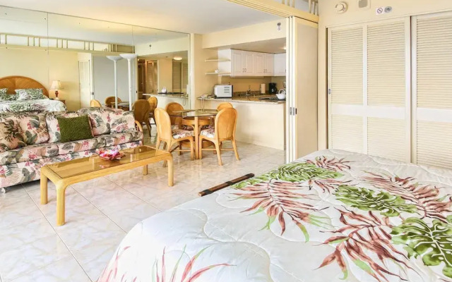 Ilikai 1612 - Studio Condo