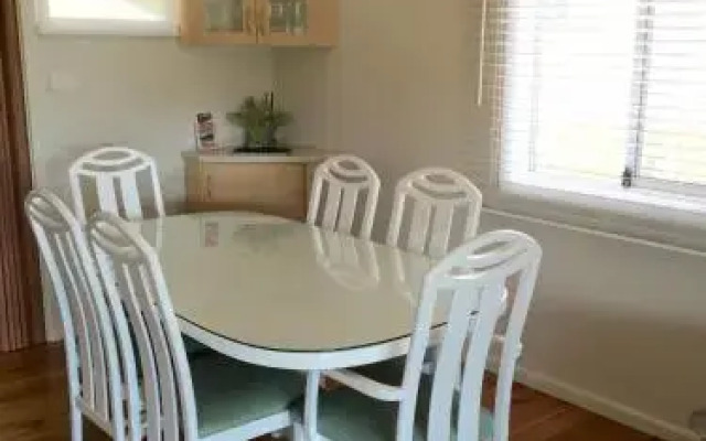 Pebble Bay Cottage