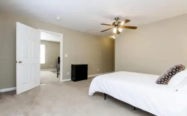 Vaughns Gap Rd Apartment - 3 Br Apts