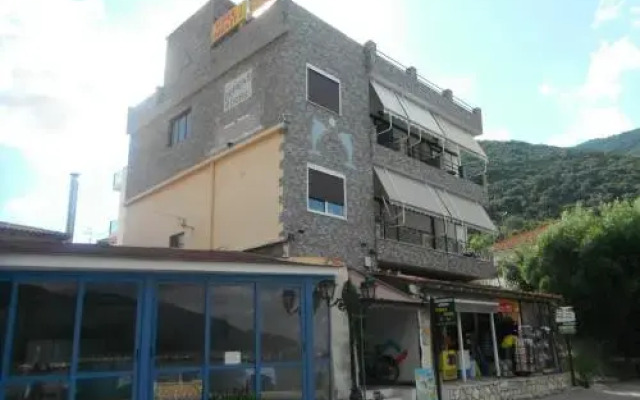 Orfeas Rooms