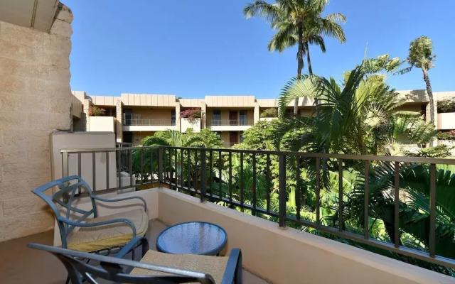 Paki Maui 414 by RedAwning
