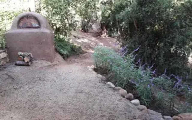 Cabaña de Adobe en Lago Rapel
