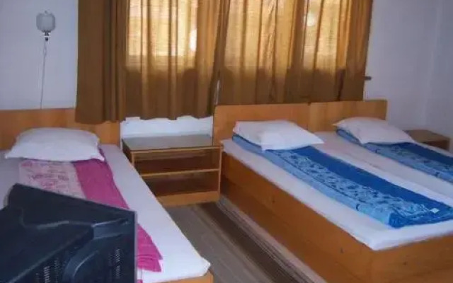 Guest House Kostandara