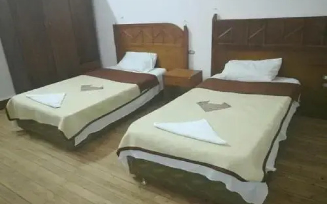 Louris Inn