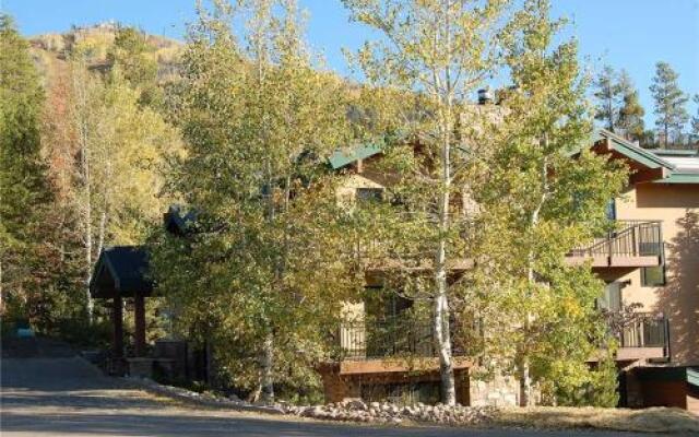 Scandinavian Lodge - 104