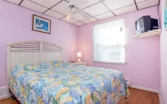 46th St Windjammer 206 1Br Condo