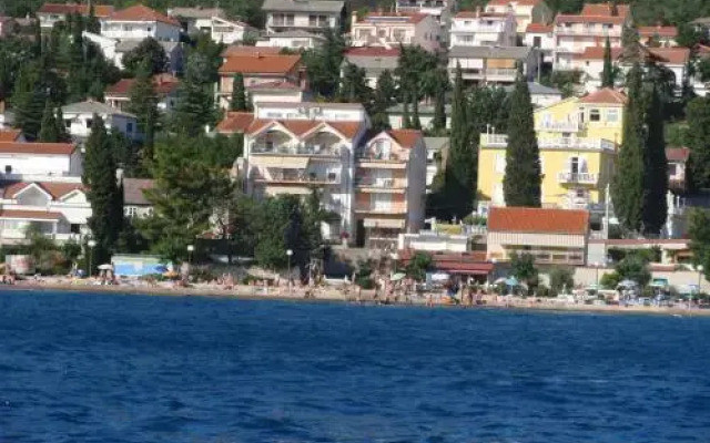 Apartments Cindrić