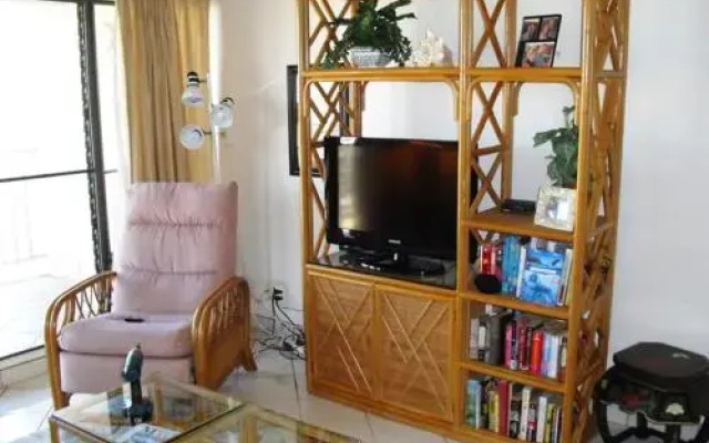 Kihei Akahi D-415 - 2 Br Condo