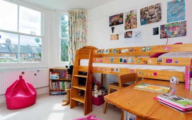 Veeve  5 Bed House On Linzee Road Crouch End