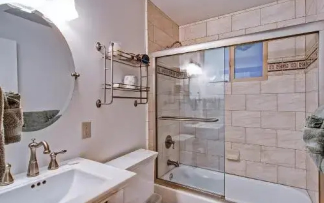 Yosemite's Hawk's Nest - 3BR/2BA Home