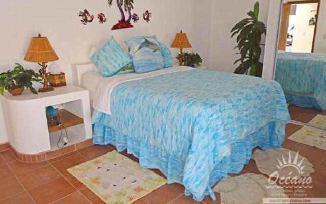 Bella Mareas by RedAwning