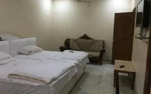 Iroomz Shanbhag Towers International