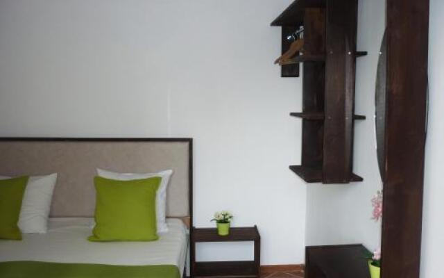 Yucca Guest House